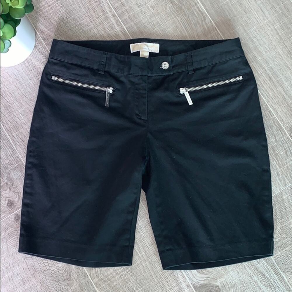 MICHAEL Michael Kors Women’s Black Bermuda Shorts Zip Pockets